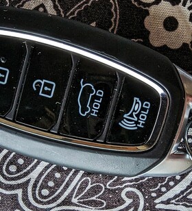 Localizzatore nascosto miniaturizzato chiavi auto Hyundai - Kia